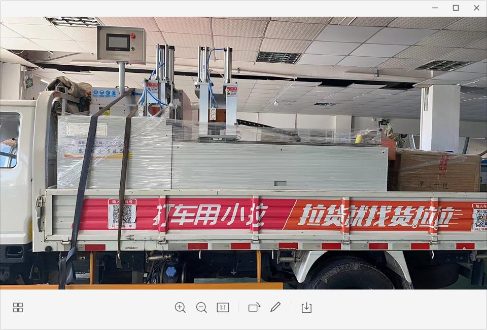 合作3年的老客户，再次回购一台全自动切铝机设备发货了